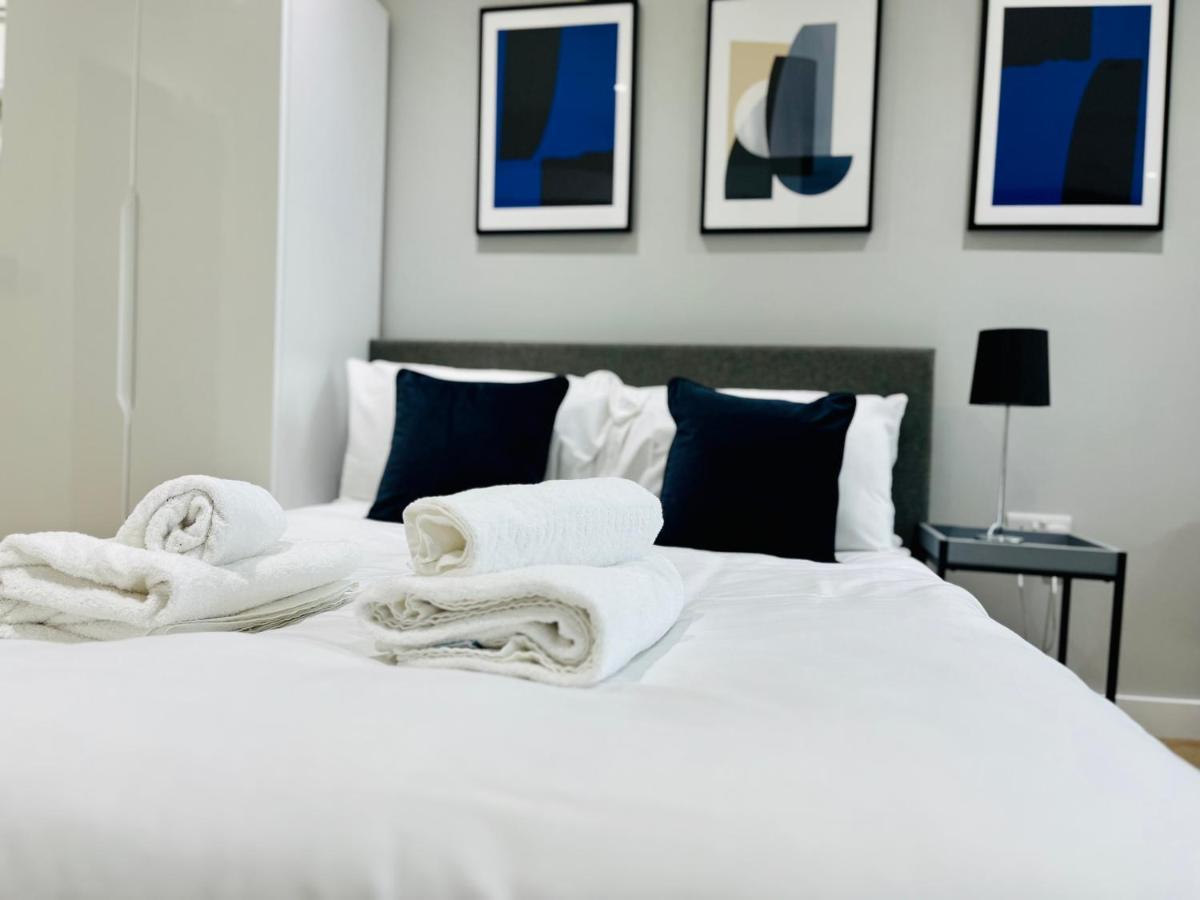 Lovely Studio Apartment With Free Parking Included! Μάντσεστερ Εξωτερικό φωτογραφία
