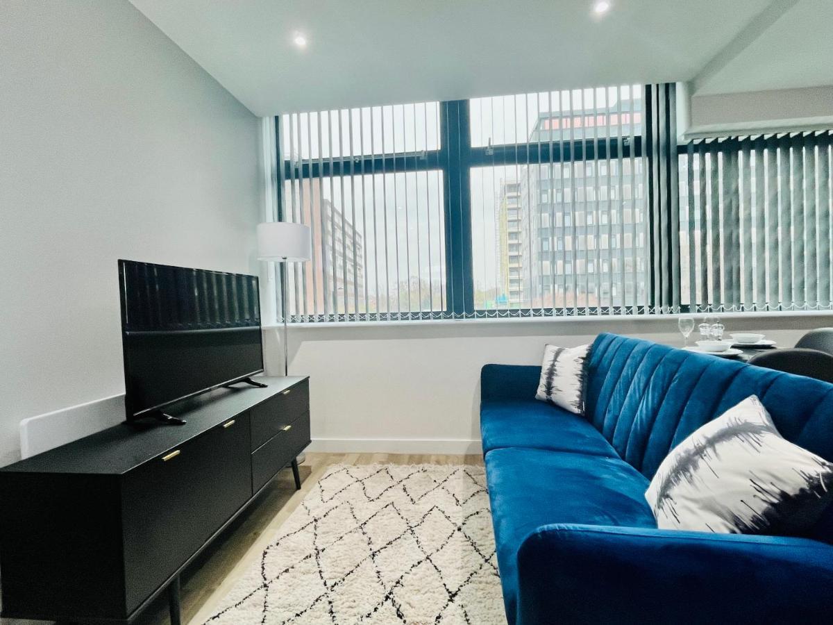 Lovely Studio Apartment With Free Parking Included! Μάντσεστερ Εξωτερικό φωτογραφία