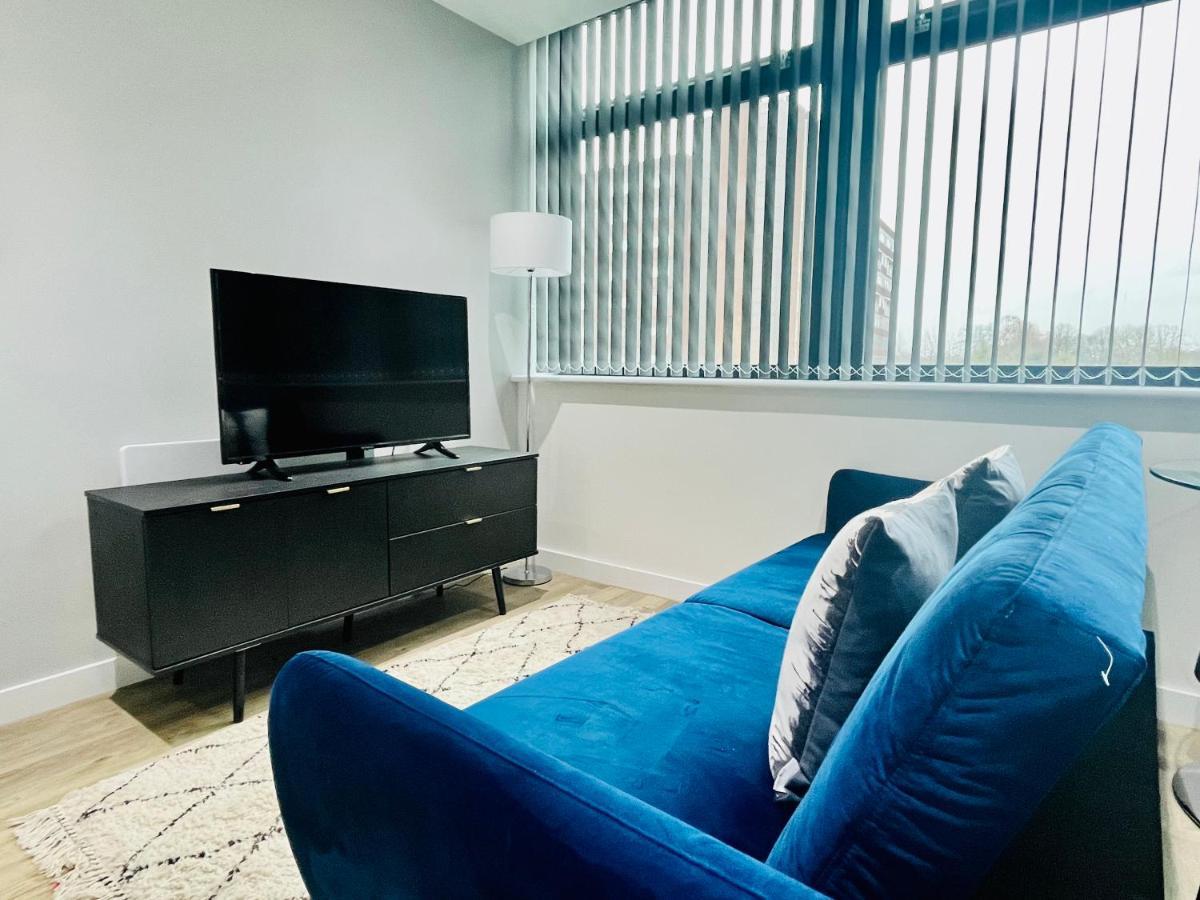 Lovely Studio Apartment With Free Parking Included! Μάντσεστερ Εξωτερικό φωτογραφία